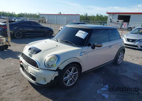 2013 Mini Cooper Cooper S z USA, uszkodzony, nr VIN WMWSV3C51DT393110